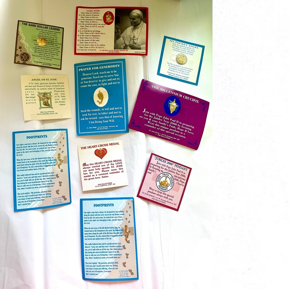VINTAGE Lot PRAYER CARDS Pocket Angels PENDANTS 10 Pieces